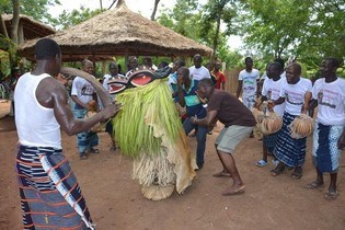 Danse traditionnelle chez les baoulé