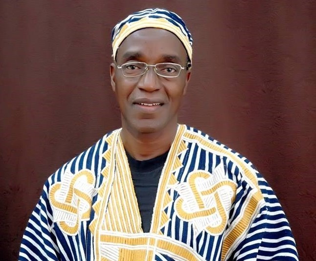 Article : ENTRETIEN AVEC UN AMOUREUX DU LIVRE