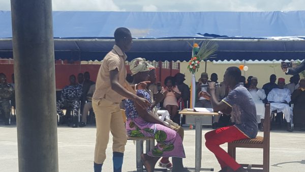 Pièce de théâtre au lycée Dominique Ouattara de Kong 