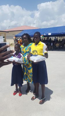 prix meilleur moyenne fille du premier cycle au lycée moderne Dominique Ouattara de Kong